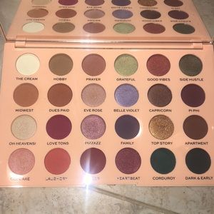 Makeup Revolution The Emily Edit The Wants Palette